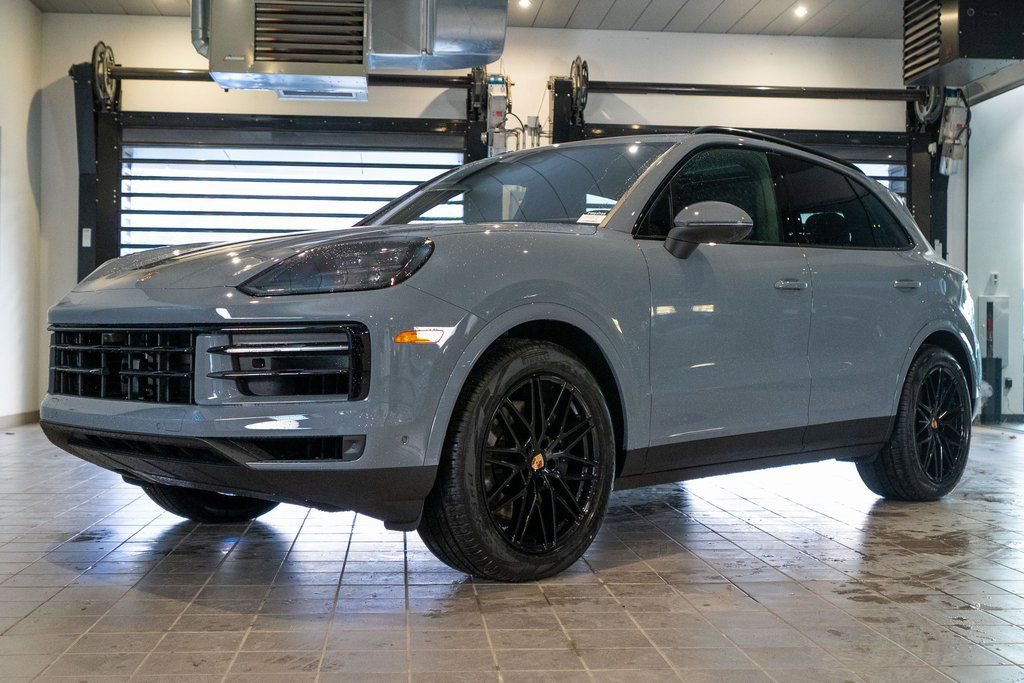 New 2026 Porsche Cayenne image 1