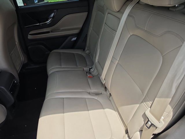 Used 2021 Lincoln Corsair FWD image 12