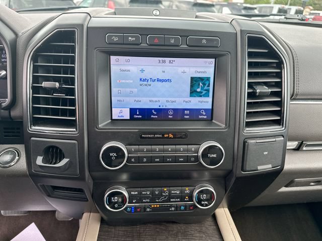 Used 2019 Ford Expedition Limited w/ Equipment Group 301A AWD/4WD image 15