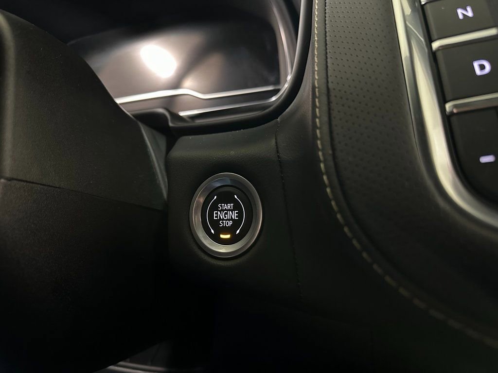 Used 2024 Chevrolet Tahoe Premier AWD/4WD image 22