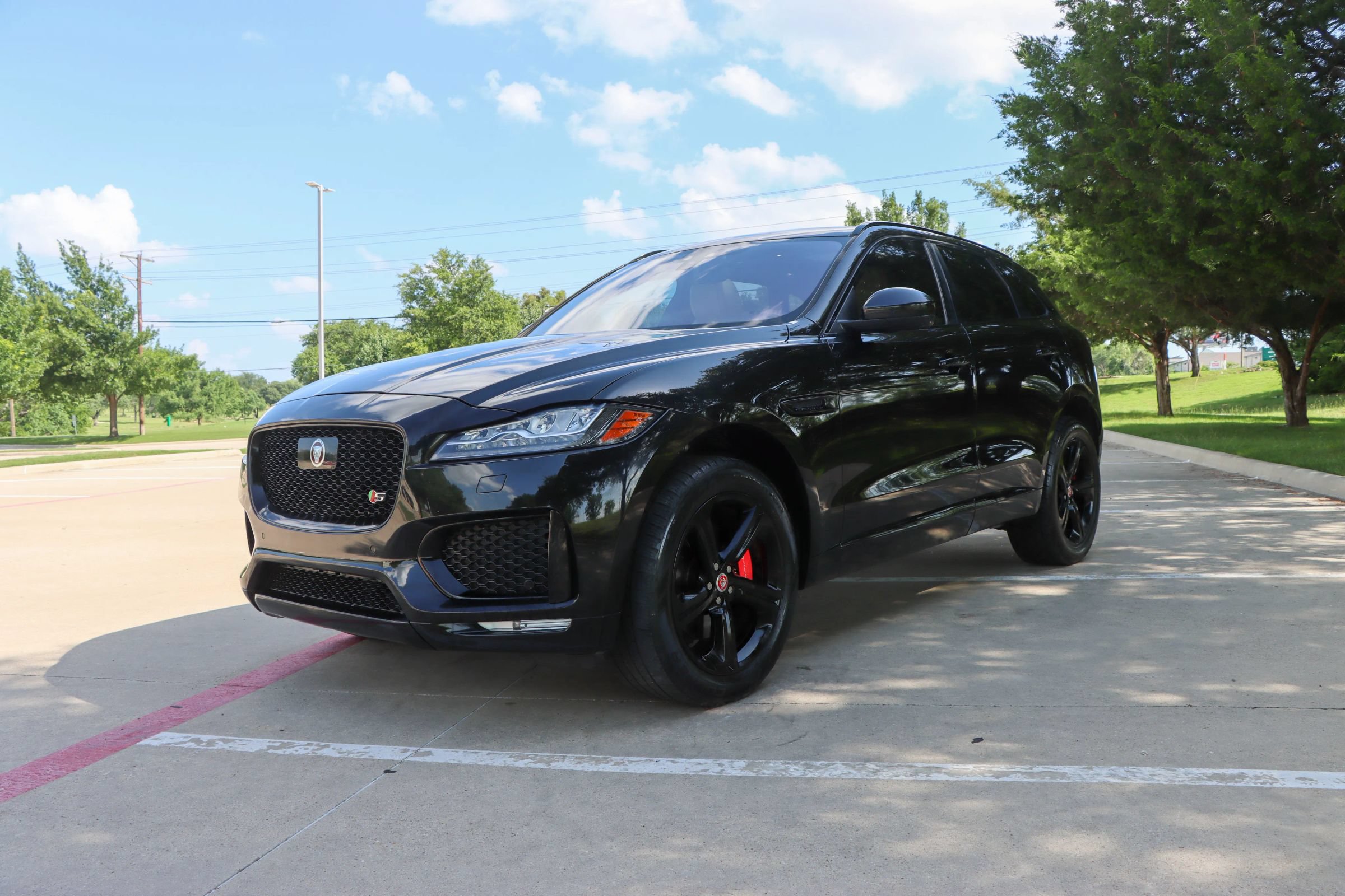 Used 2019 Jaguar F-PACE S AWD/4WD image 3