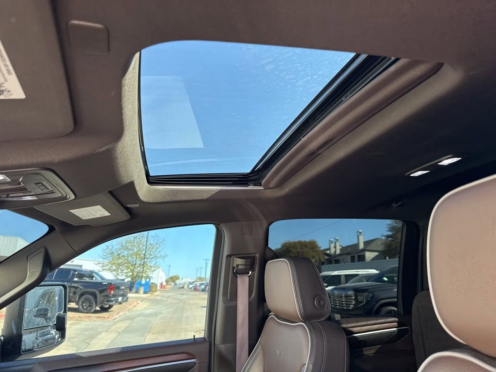 Used 2024 GMC Sierra 2500 Denali w/ Denali Reserve Package image 13