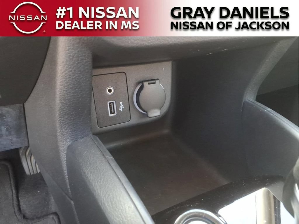 Used 2022 Nissan Kicks S FWD image 18