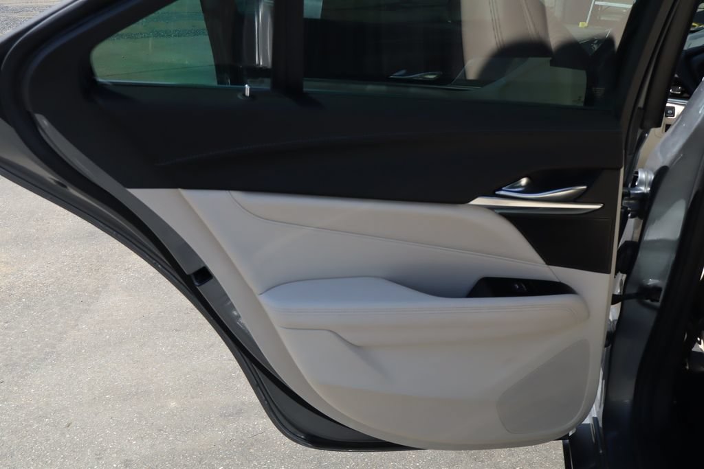 Used 2020 Cadillac CT4 Premium Luxury RWD image 36