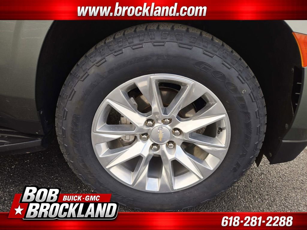 Used 2023 Chevrolet Suburban Premier image 19