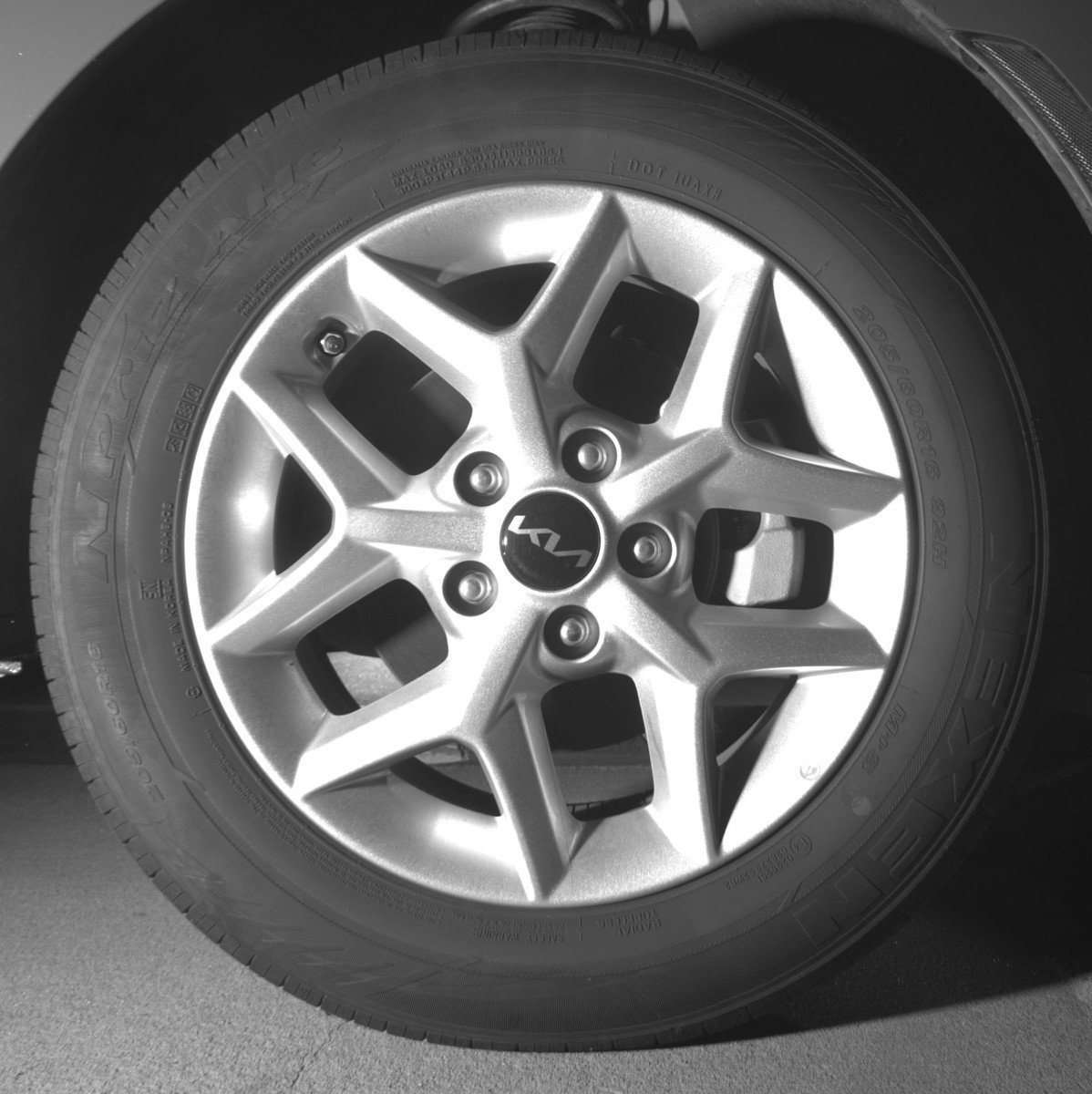 Used 2025 Kia Soul LX w/ LX Technology Package image 12