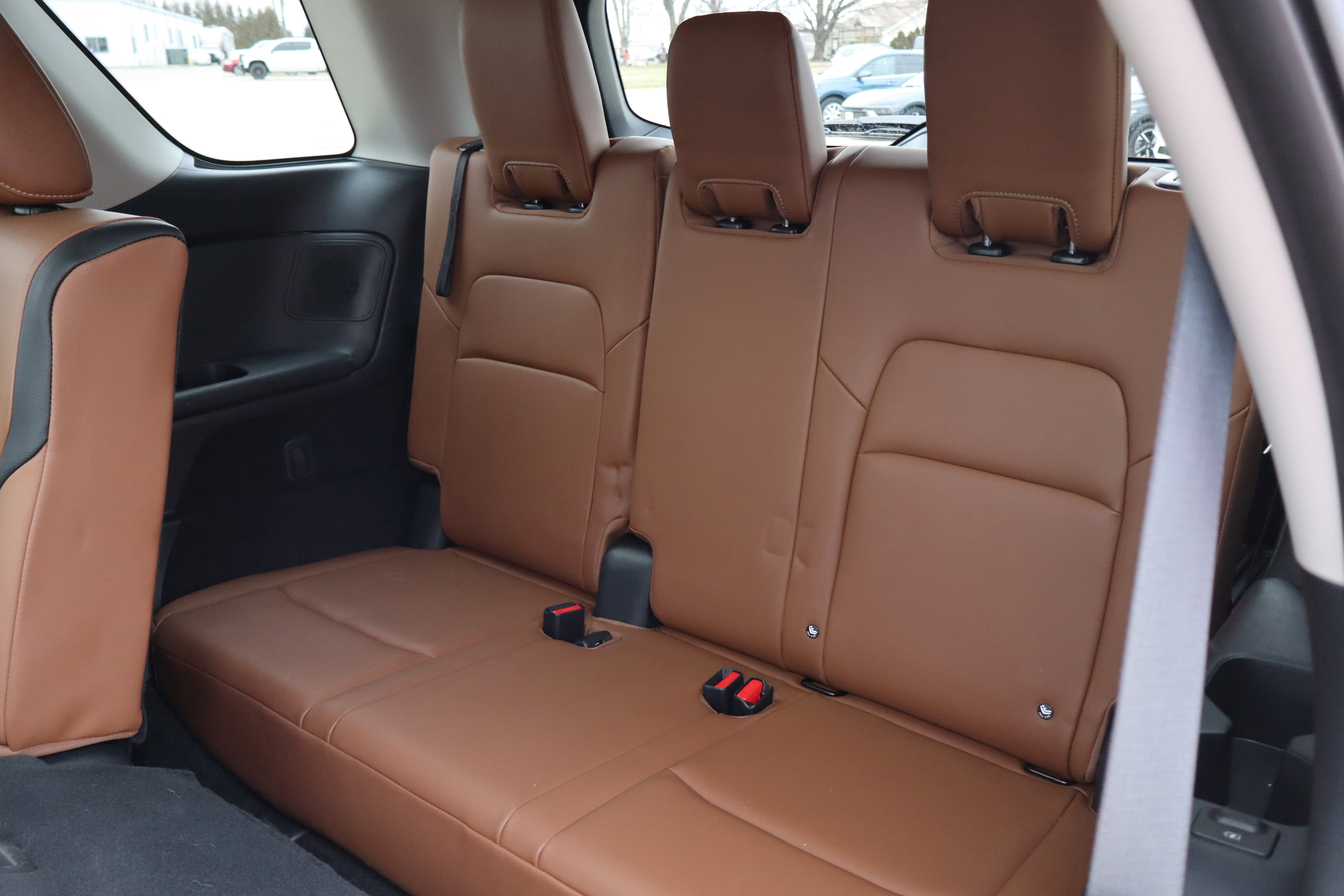 Used 2024 Nissan Pathfinder Platinum w/ Cargo Package image 12