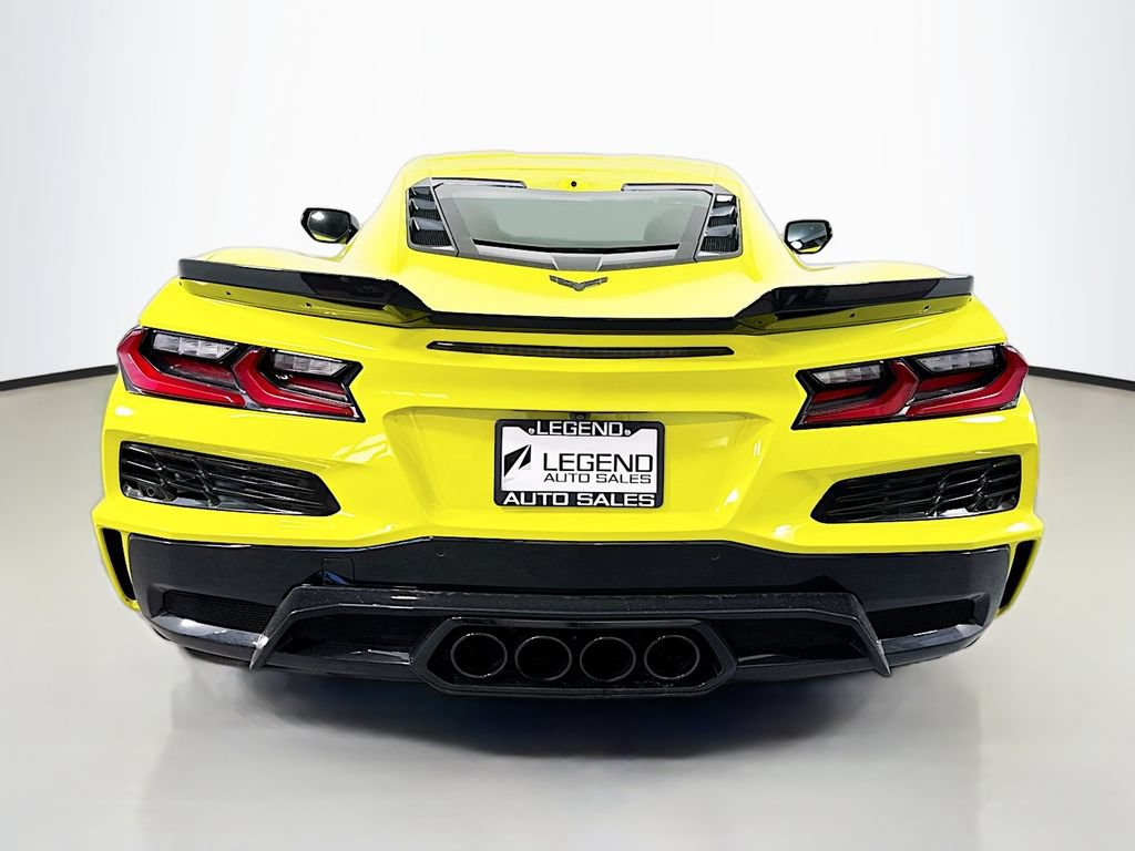 Used 2023 Chevrolet Corvette Z06 w/ Stealth Interior Trim Package RWD image 7