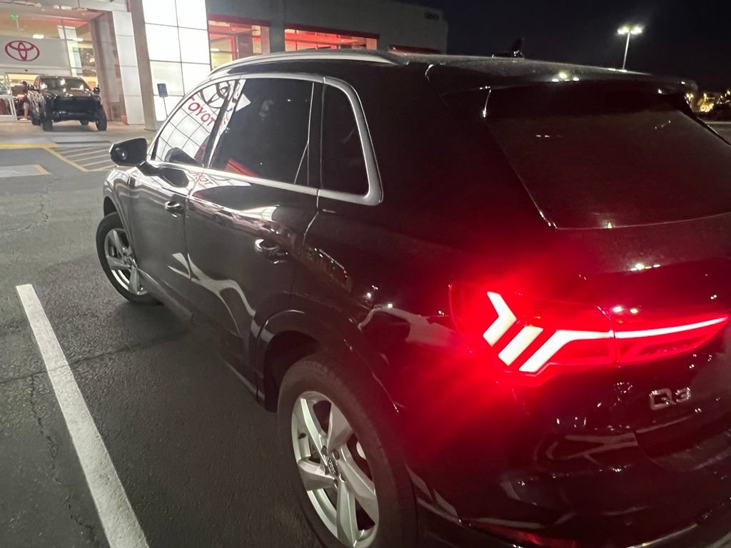 Used 2020 Audi Q3 2.0T Premium AWD/4WD image 5