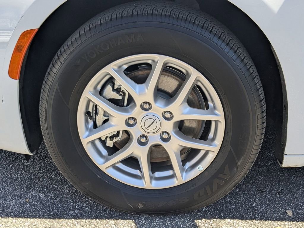 Used 2025 Chrysler Pacifica Select image 28