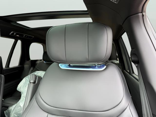 New 2026 Land Rover Range Rover Long Wheelbase Autobiography image 21