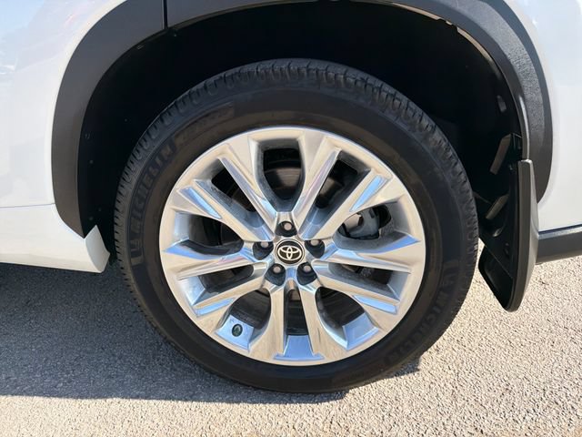 Used 2021 Toyota Highlander Limited AWD/4WD image 31