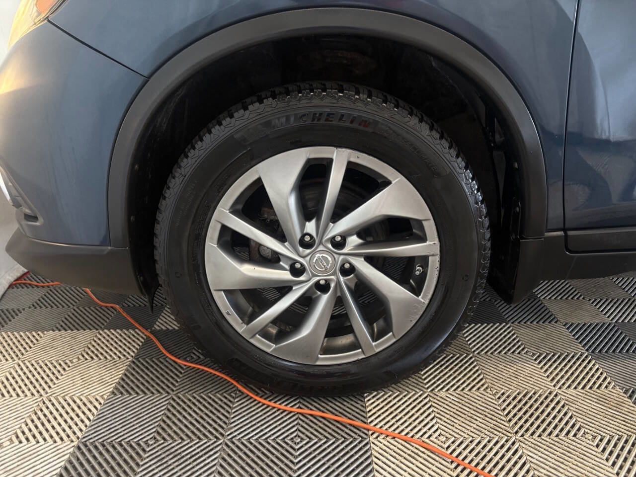 Used 2015 Nissan Rogue SL image 28