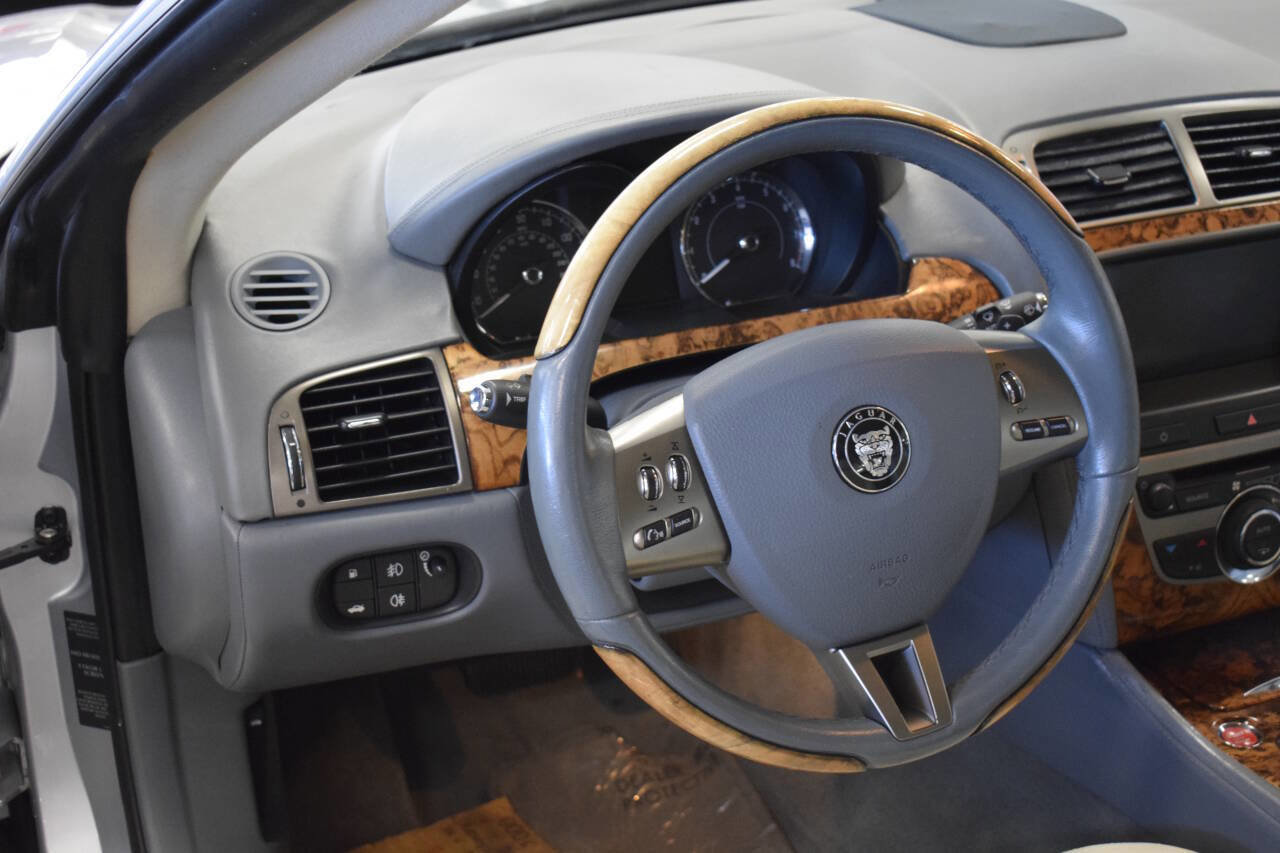 Used 2007 Jaguar XK Convertible image 36