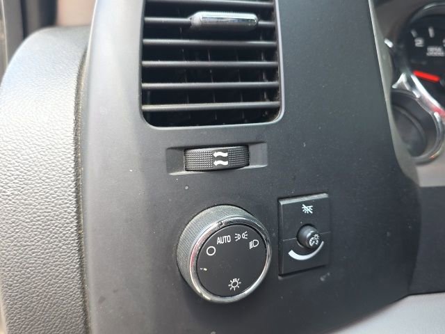 Used 2008 Chevrolet Silverado 2500 LT w/ Suspension Package, Off-Road image 11