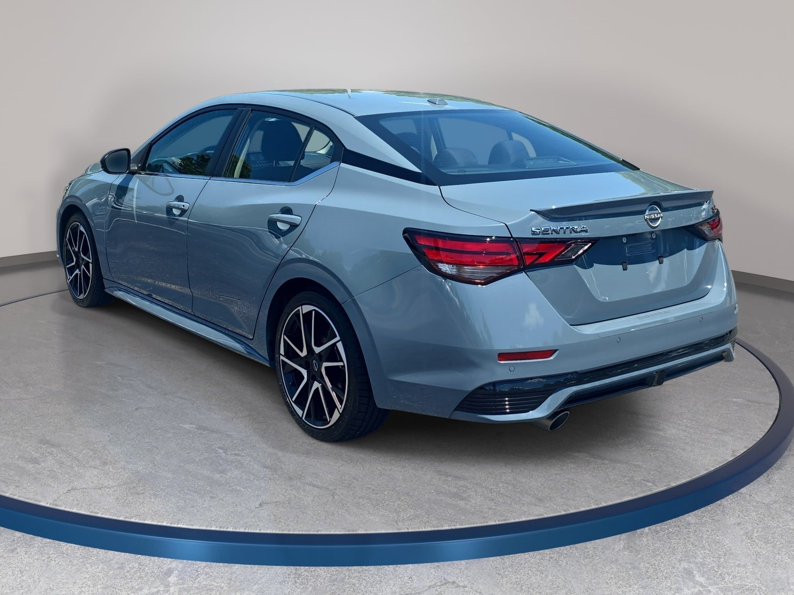 Used 2024 Nissan Sentra SR FWD image 7