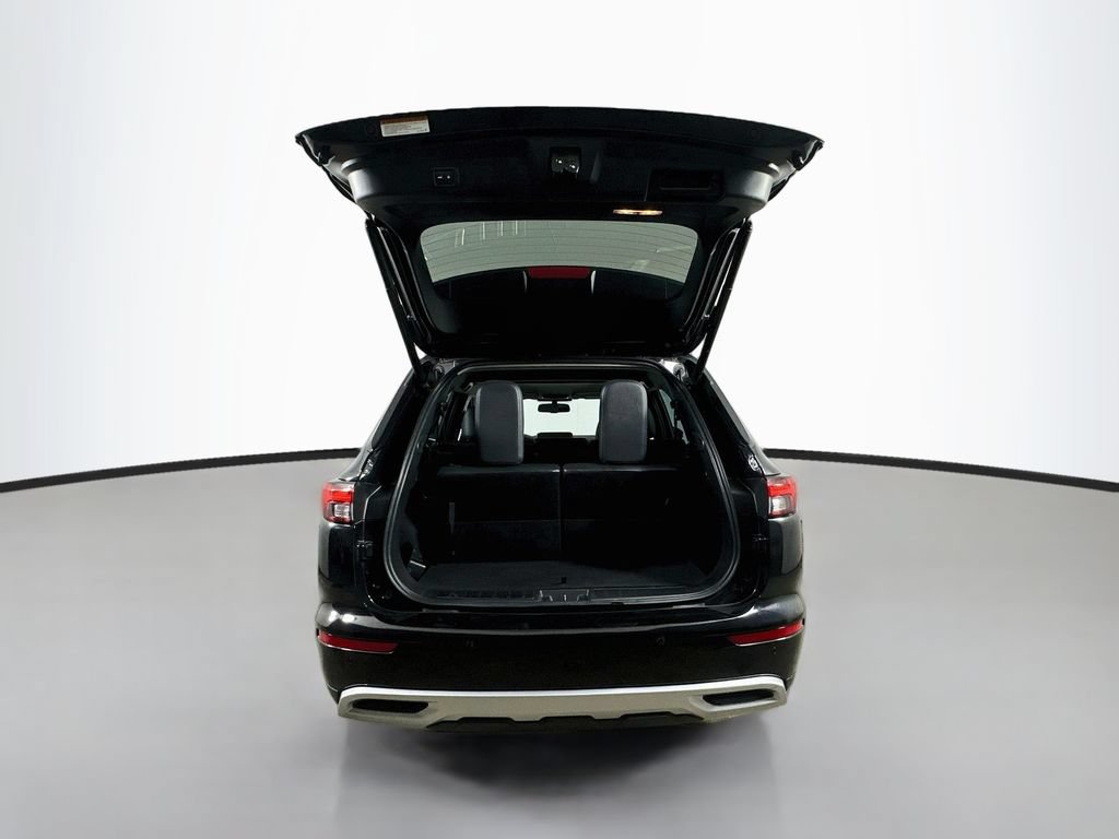 Used 2023 Mitsubishi Outlander SE AWD/4WD image 39
