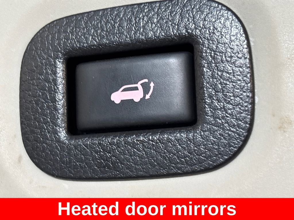 Used 2019 Nissan Rogue SV AWD/4WD image 15