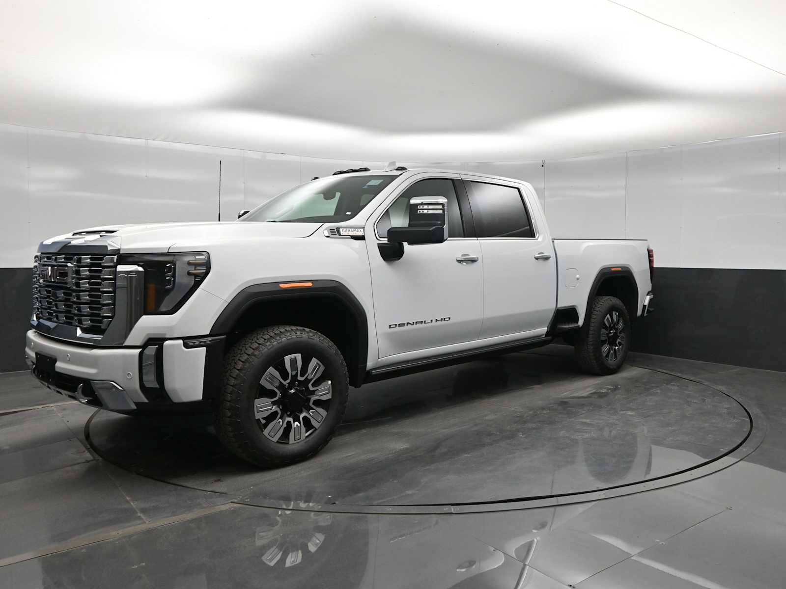 New 2026 GMC Sierra 2500 Denali w/ Denali Reserve Package AWD/4WD image 4
