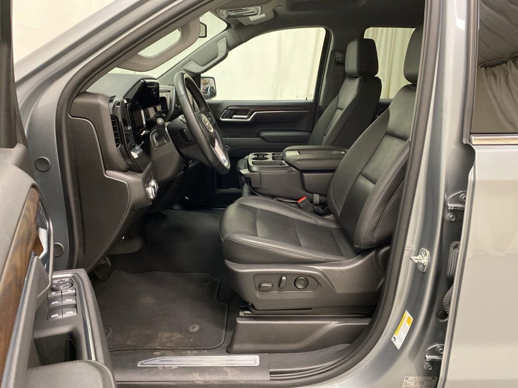Used 2025 GMC Sierra 1500 SLT image 14