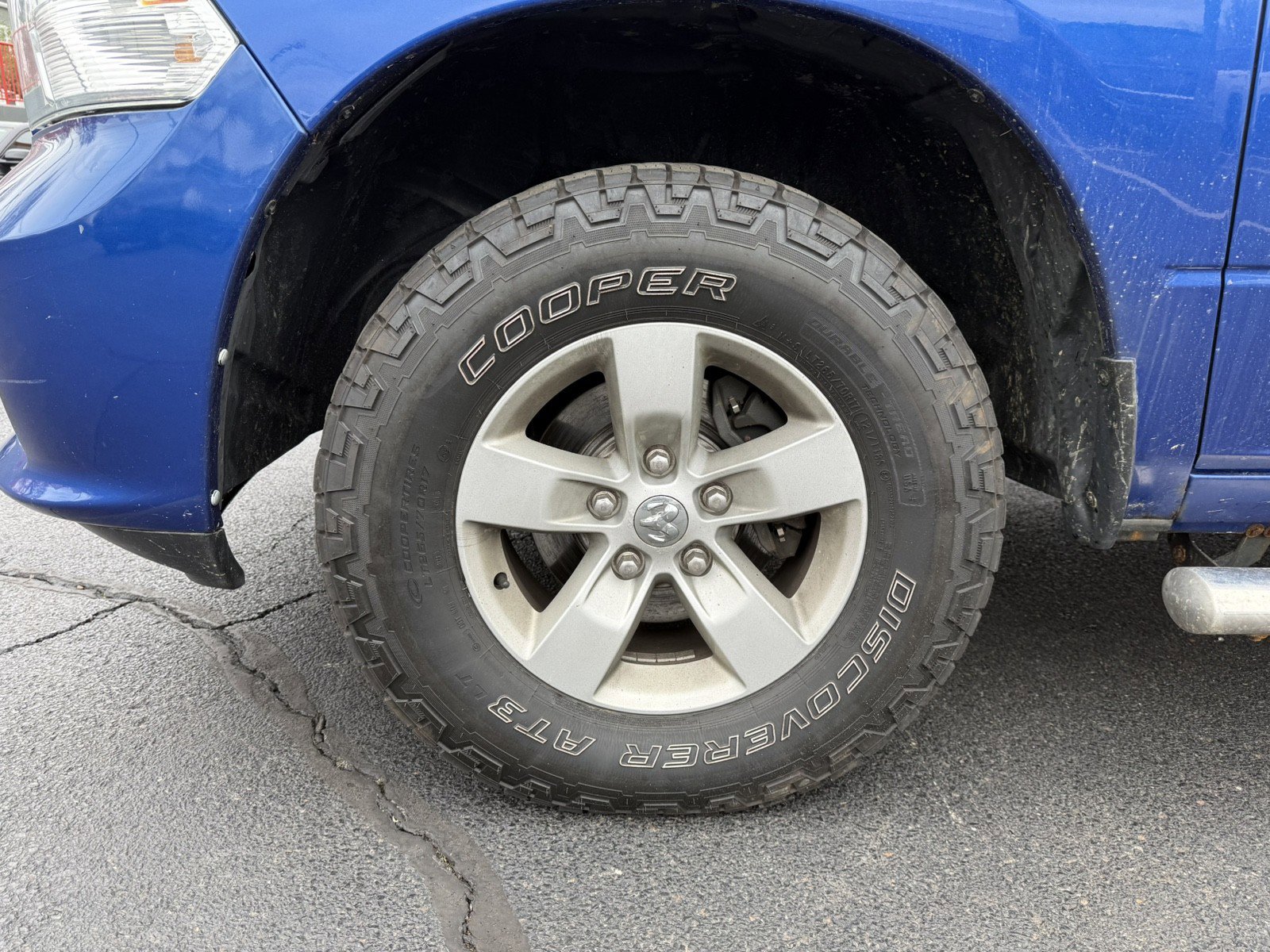 Used 2017 RAM 1500 Express AWD/4WD image 11