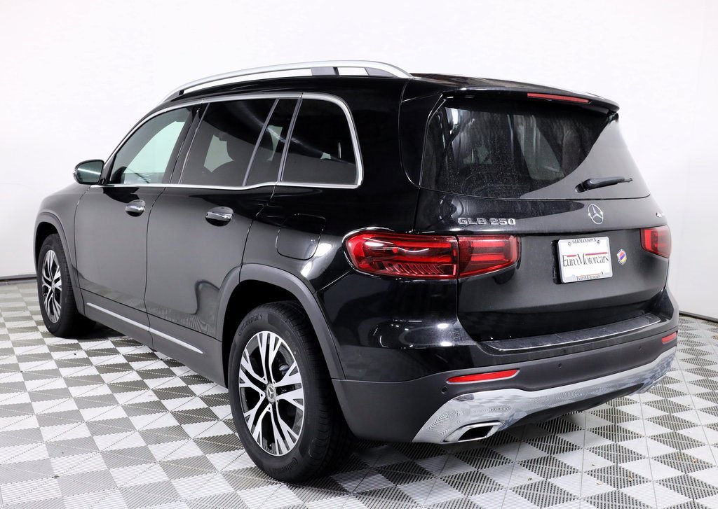 Certified 2025 Mercedes-Benz GLB 250 4MATIC image 4
