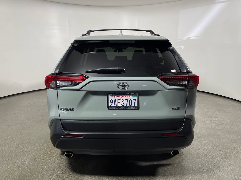 Certified 2022 Toyota RAV4 XLE Premium FWD image 4