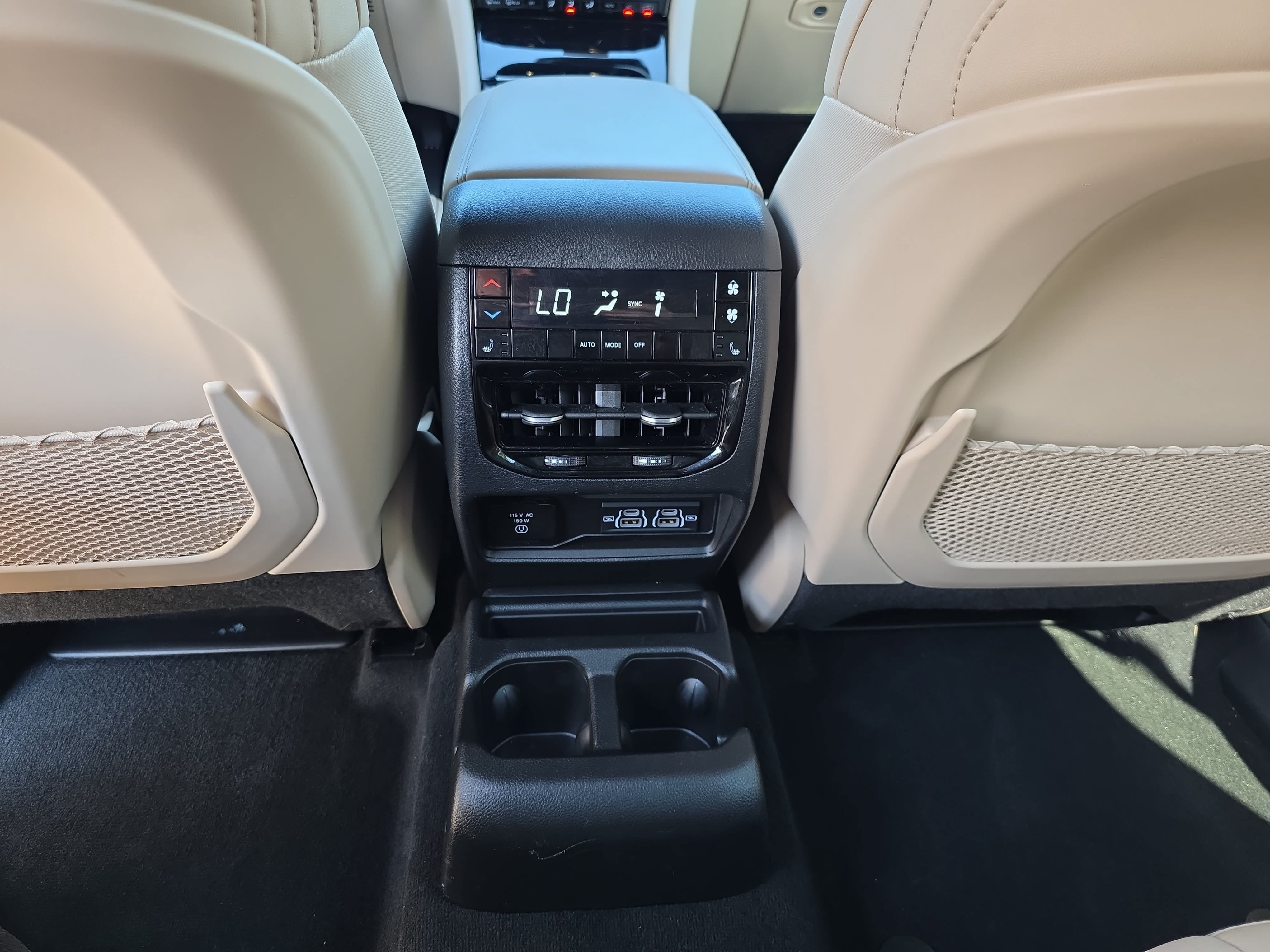 Certified 2023 Jeep Grand Cherokee L Limited w/ Black Appearance Package RWD image 32