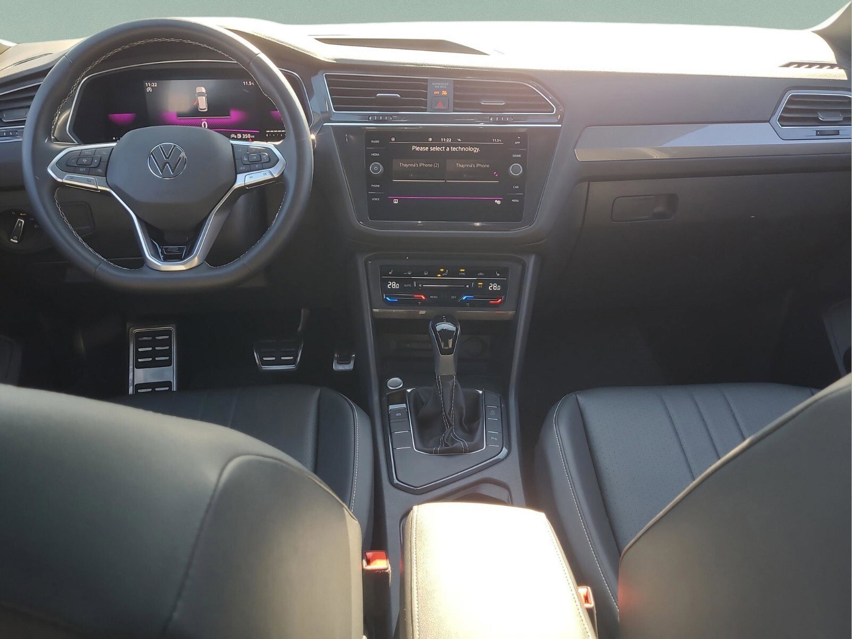 Used 2023 Volkswagen Tiguan SE R-Line image 11