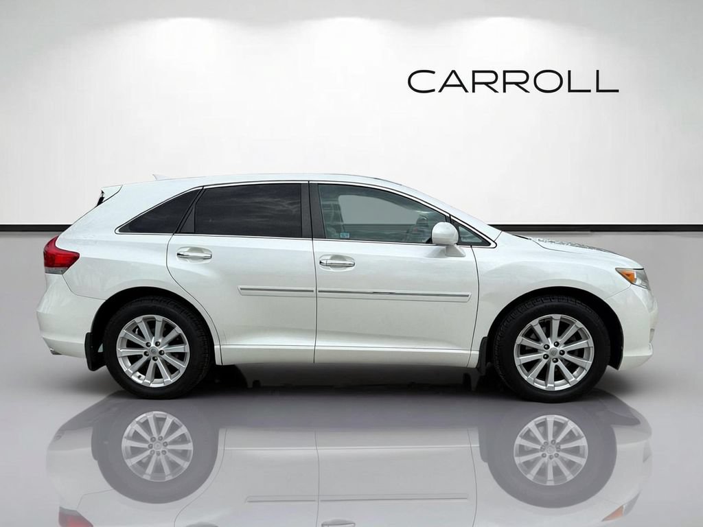 Used 2012 Toyota Venza XLE w/ XLE Premium Pkg AWD/4WD image 2