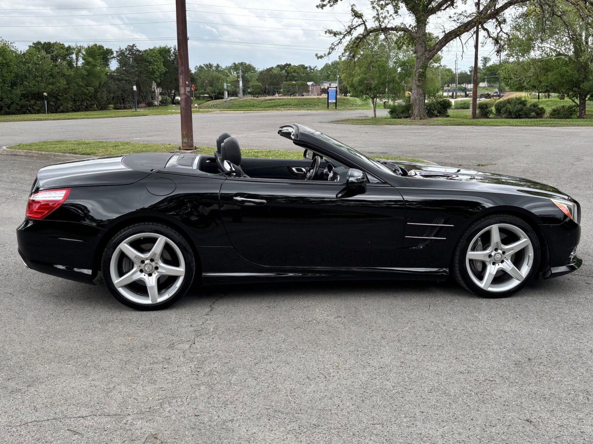 Used 2014 Mercedes-Benz SL 550 image 7