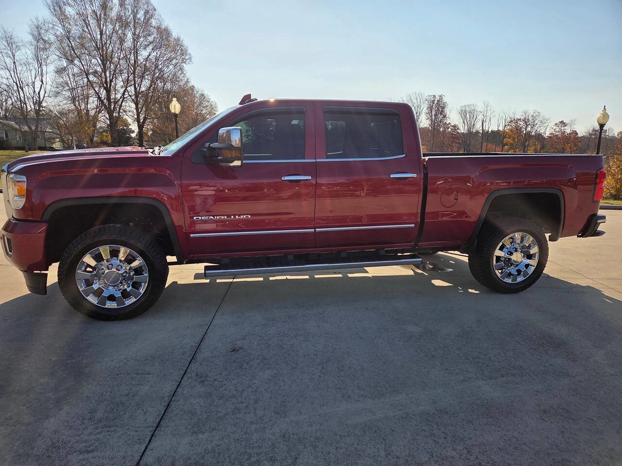 Used 2019 GMC Sierra 2500 Denali image 4