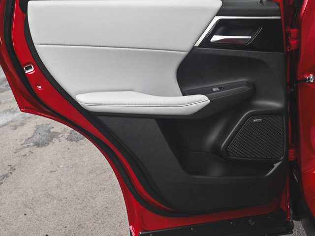 New 2025 Mitsubishi Outlander SE image 12