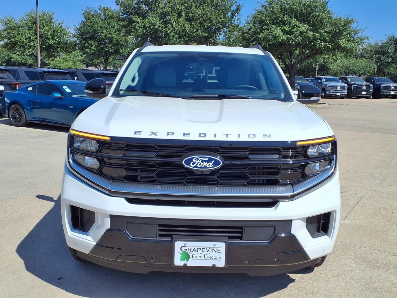 New 2027 Ford Expedition Max Platinum AWD/4WD image 2