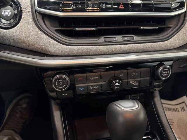 Used 2023 Jeep Compass Latitude w/ Sun and Sound Group image 23