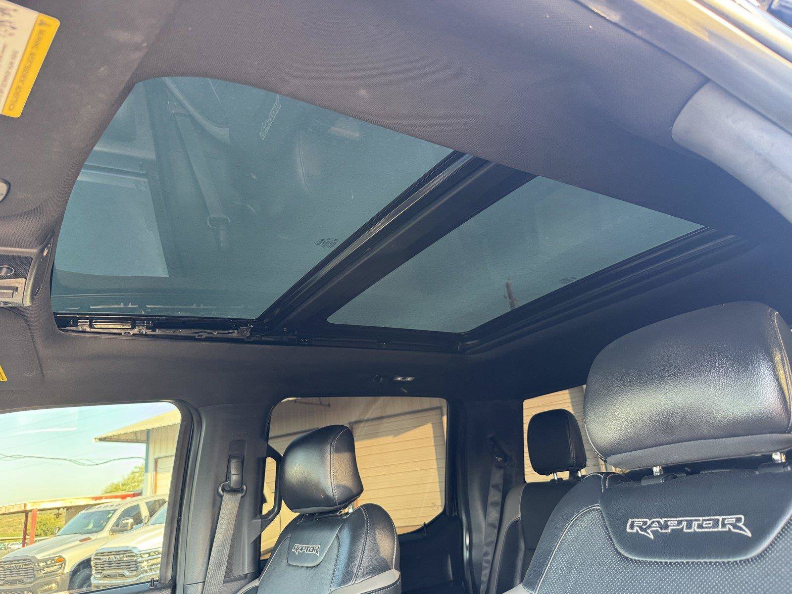 Used 2017 Ford F150 Raptor w/ Equipment Group 802A Luxury AWD/4WD image 9