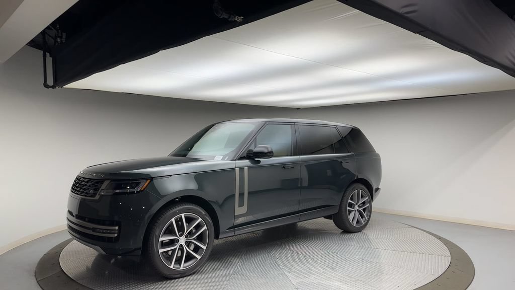Used 2024 Land Rover Range Rover Long Wheelbase SE AWD/4WD image 4