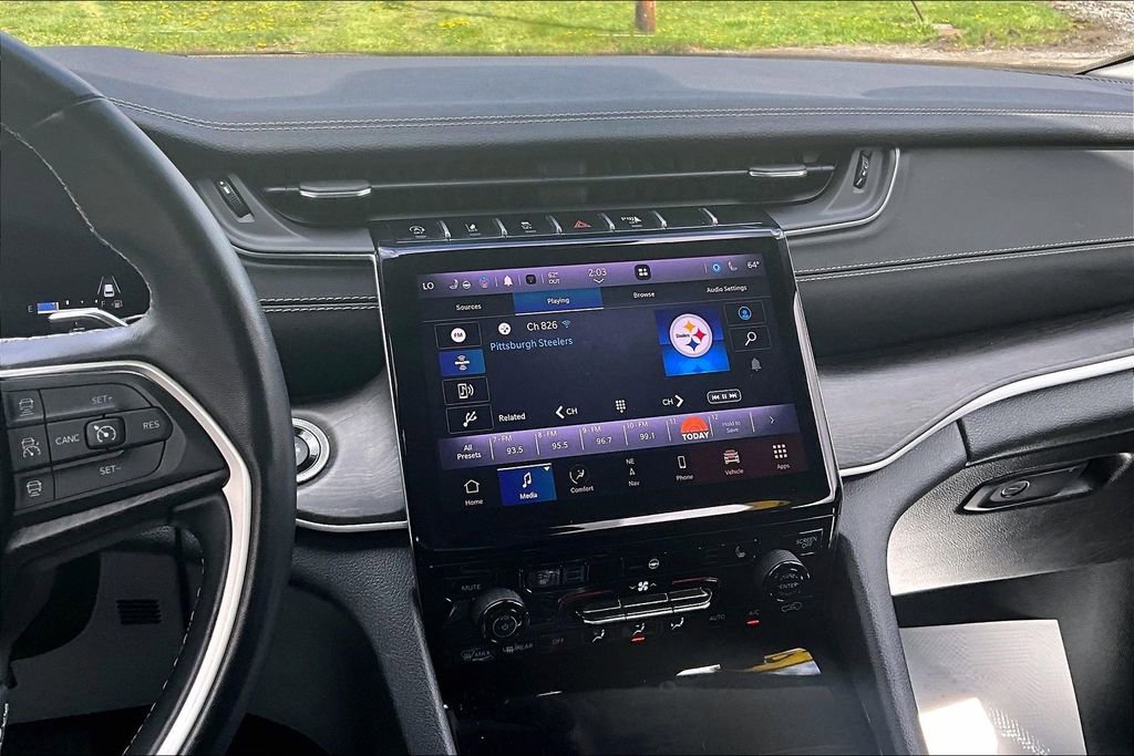 Used 2022 Jeep Grand Cherokee Limited image 6