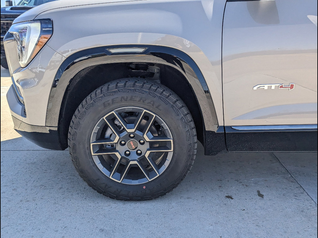 New 2026 GMC Terrain AT4 AWD/4WD image 10