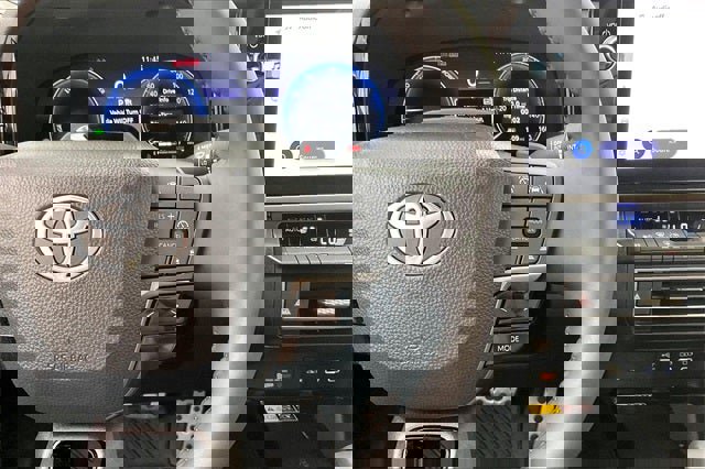 Used 2025 Toyota Camry XSE w/ Premium Plus Package image 24