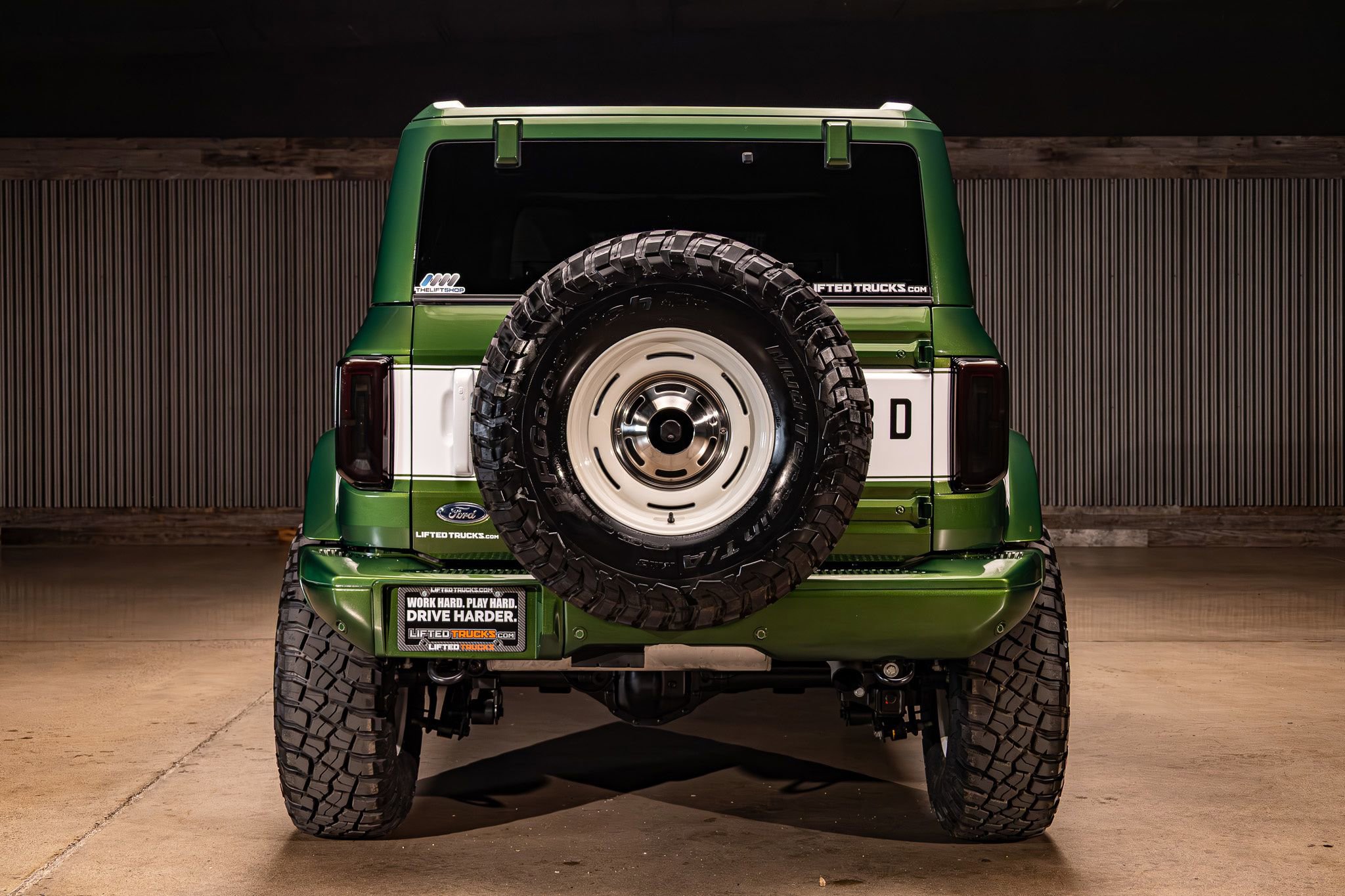 Used 2025 Ford Bronco Badlands image 8