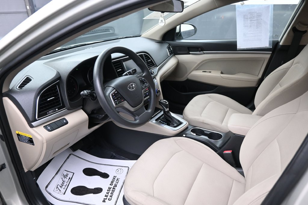 Used 2017 Hyundai Elantra SE FWD image 18