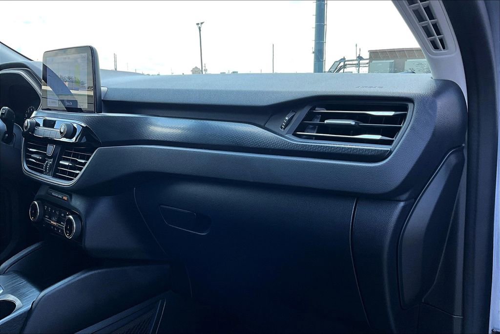 Used 2022 Ford Escape SEL w/ SEL Stealth AWD Package image 22