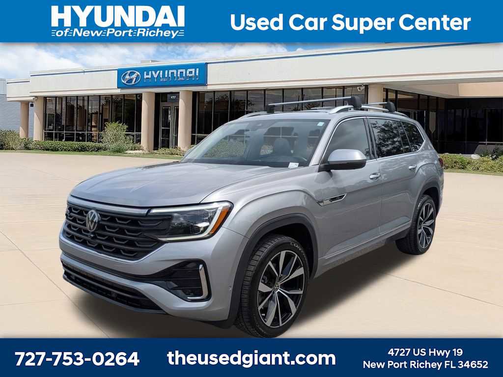 Used 2024 Volkswagen Atlas SEL Premium R-Line AWD/4WD image 1