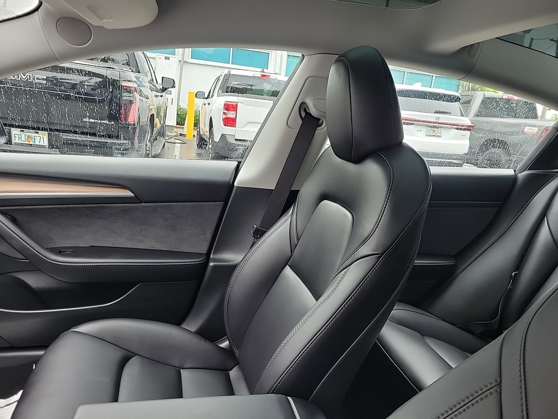 Used 2023 Tesla Model 3 Standard Range image 16