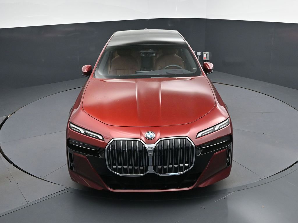 Certified 2025 BMW 740i image 37