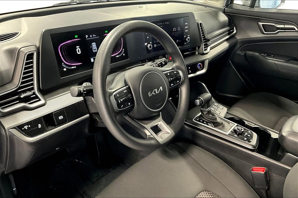 Used 2023 Kia Sportage LX image 16