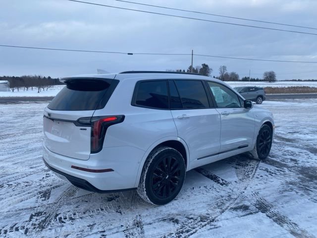 Used 2023 Cadillac XT6 Sport w/ LPO, ONYX Package image 4