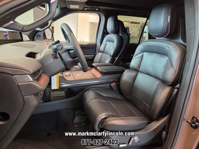 New 2026 Lincoln Navigator Black Label AWD/4WD image 7