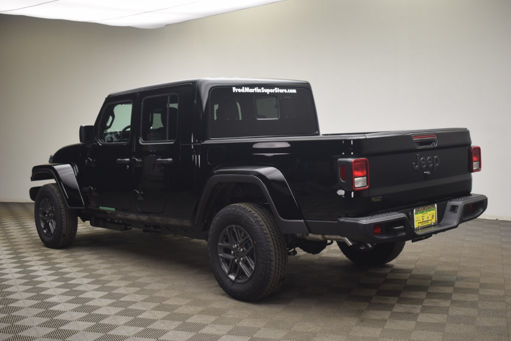 New 2026 Jeep Gladiator Sport AWD/4WD image 12